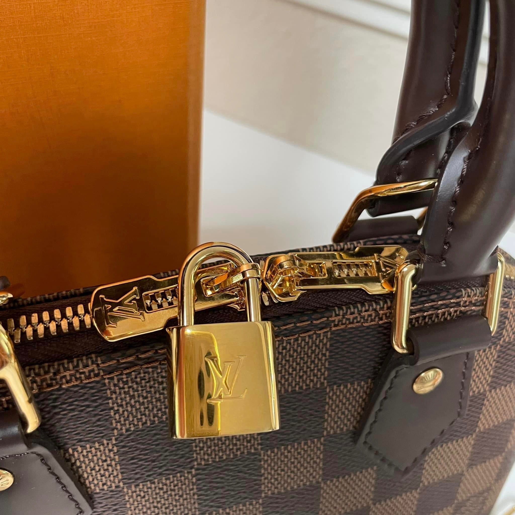 Authentic Louis Vuitton Alma BB in Damier Ebene – Gwen