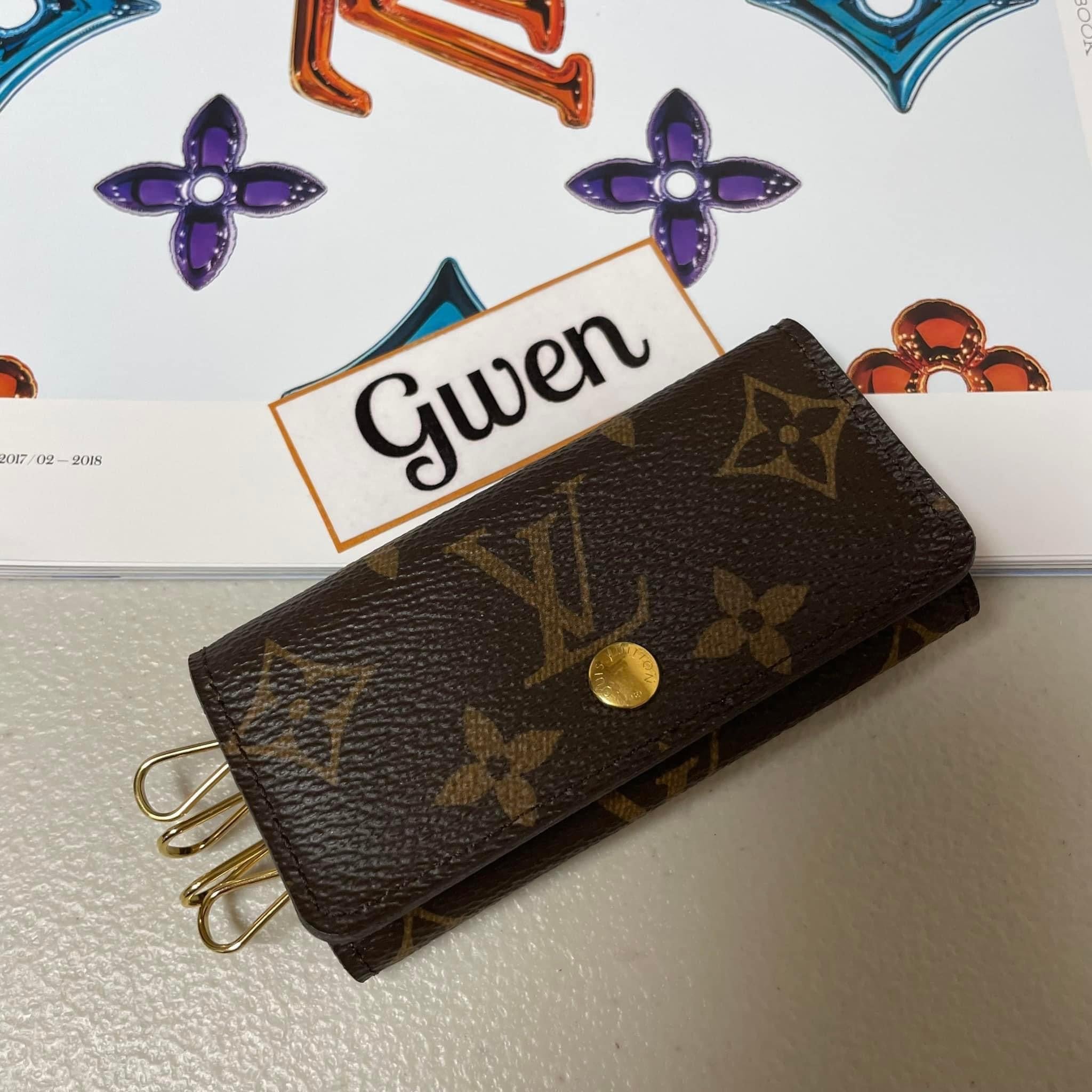 LOUIS VUITTON 4 Key Holder in Monogram Canvas - 💯 AUTHENTIC